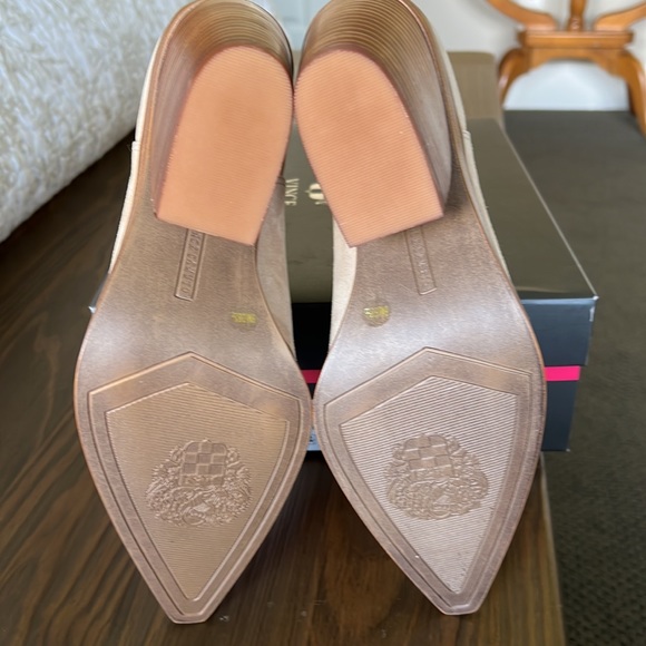 Vince Camuto-Gogietta Suede Bootie size 8M     (Brand New) - Picture 5 of 6